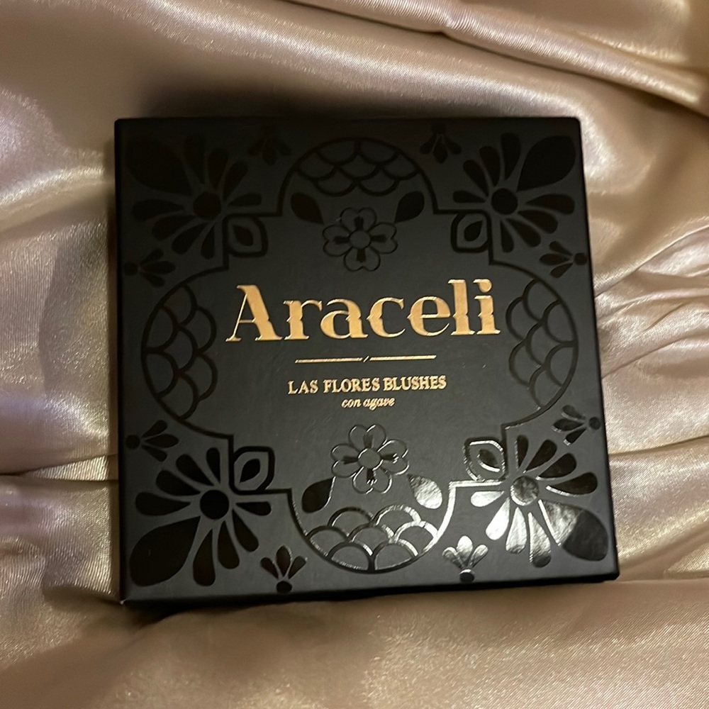 Araceli Dahlia & Laelia blush